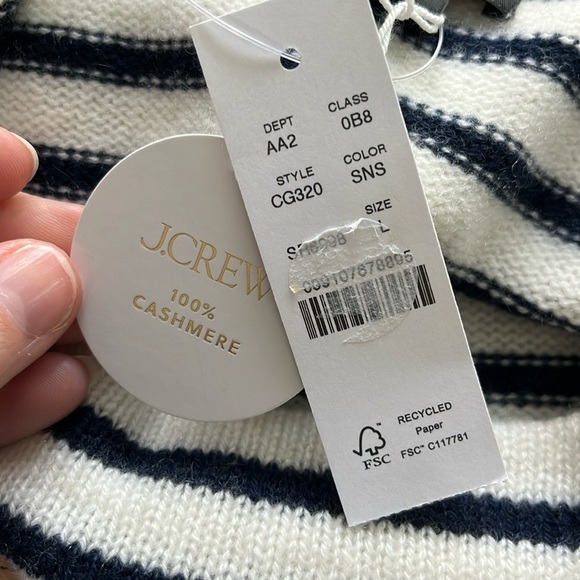 J Crew Midweight cashmere boatneck sweater in snow navy stripe Large NEW mended - Picture 9 of 12
